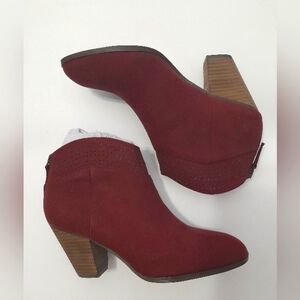 Violet & Red Jackson Lazer Cut Topline Boots Burgundy Size 7.5